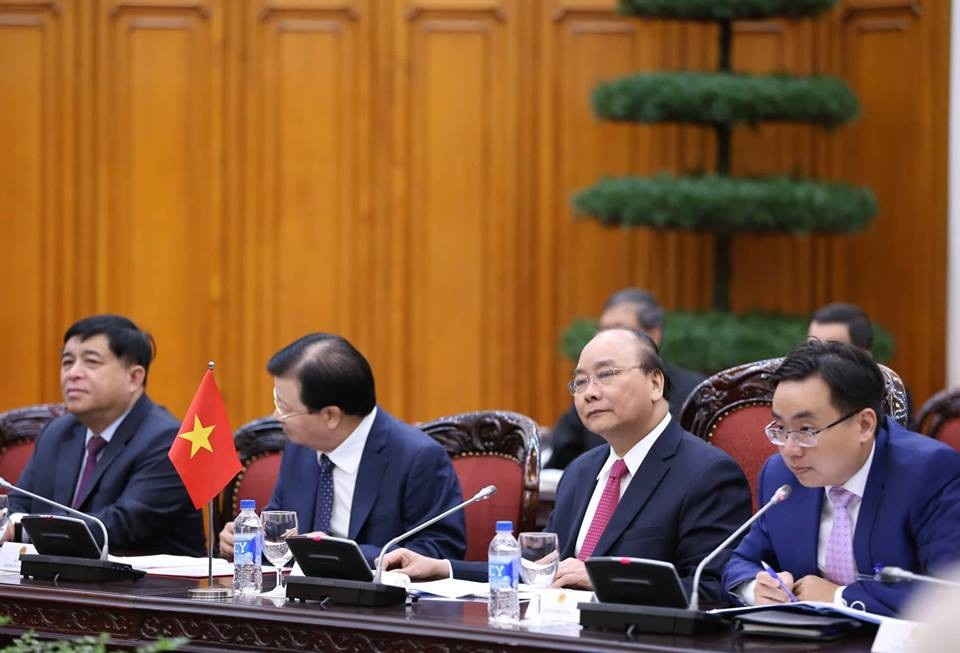 Thủ tướng Nguyễn Xuân Phúc đón người đồng cấp Nga trong cơn mưa Hà Nội - 10