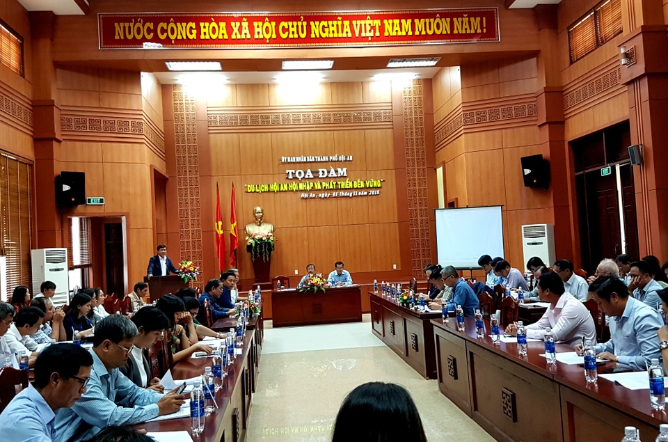 Một người dân đón hơn 4 du khách: Áp lực đè lên đô thị cổ Hội An - 1 TP Hội An tổ chức buổi tọa đàm nhằm tạo môi trường tốt hơn cho ngành du lịch địa phương