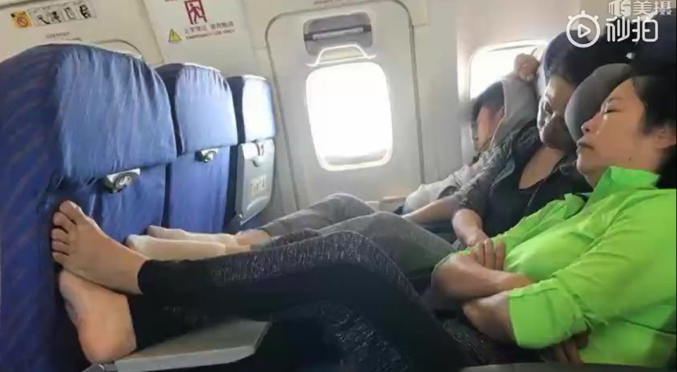 Hành vi phản cảm của du khách Trung Quốc khiến dư luận nước này phẫn nộ