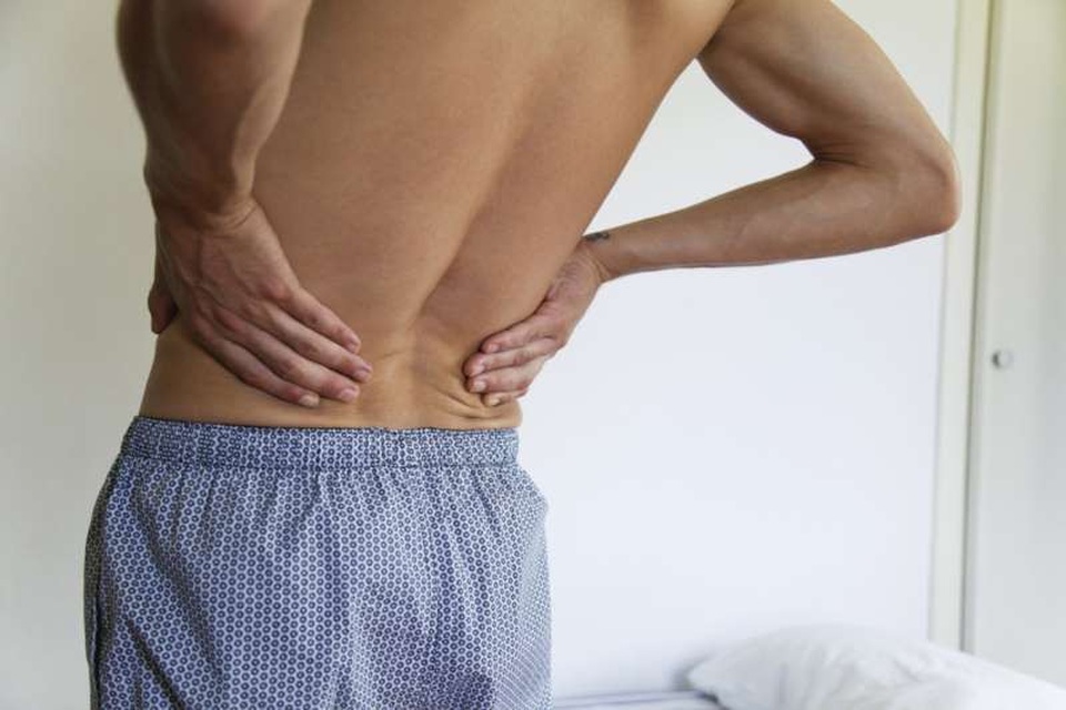 Đau lưng: Khi nào cần đi khám? - 1 Nếu đau là hậu quả của chấn thương, hãy đi khám bác sĩ.