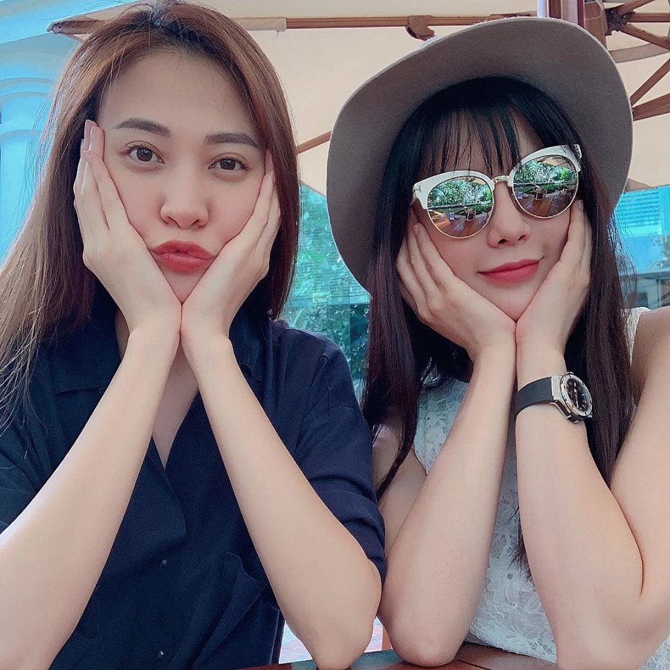 Diệp Lâm Anh đã sinh con đầu lòng, được chồng thiếu gia tặng xe tiền tỷ - 4 Thoải mái đi chơi cùng bạn thân Trang Đàm - bạn gái Cường Đôla trước ngày lâm bồn.