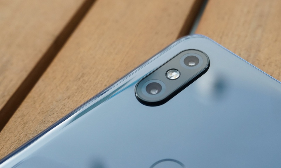 Cận cảnh Xiaomi Mi MIX 3 thiết kế trượt sắp bán tại Việt Nam - 7 Cận cảnh Xiaomi Mi MIX 3 thiết kế trượt sắp bán tại Việt Nam - 7