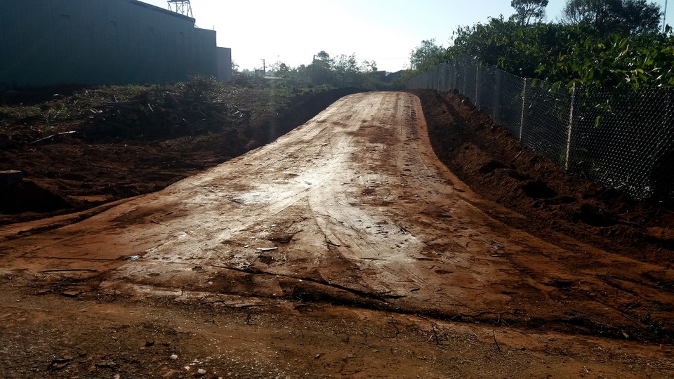 Lộ diện nhiều cán bộ “tiếp tay” khiến quy hoạch thành phố bị phá nát - 2 Nhiều tuyến được được mở tra nhằm đẩy giá đất lên cao