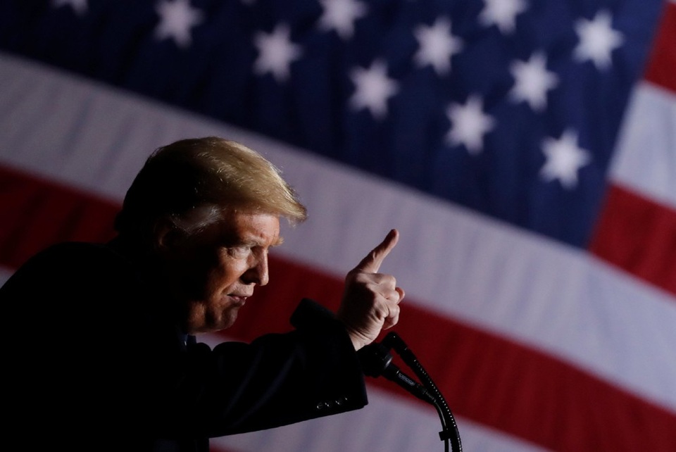 Ứng viên hạ viện California phản đối ông Trump định bỏ quyền "sinh ở Mỹ là có quốc tịch" - 3
Tổng thống Trump đang đưa ra chính sách cứng rắn với người nhập cư. (Ảnh: Reuters)