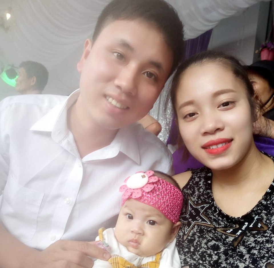 Hai thầy cô nên duyên nhờ cắm bản - 6 Vợ chồng thầy giáo cắm bản Vi Văn Mùi đón đứa con đầu lòng chào đời vào tháng 8 vừa qua.