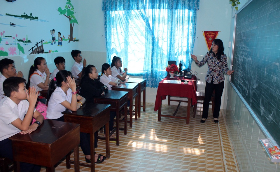 Ngày 20/11 của các giáo viên mang niềm tin cho trẻ khuyết tật - 2 Theo cô Cúc thì mặc dù khuyết tật nhưng các em rất siêng năng chăm chỉ học tập