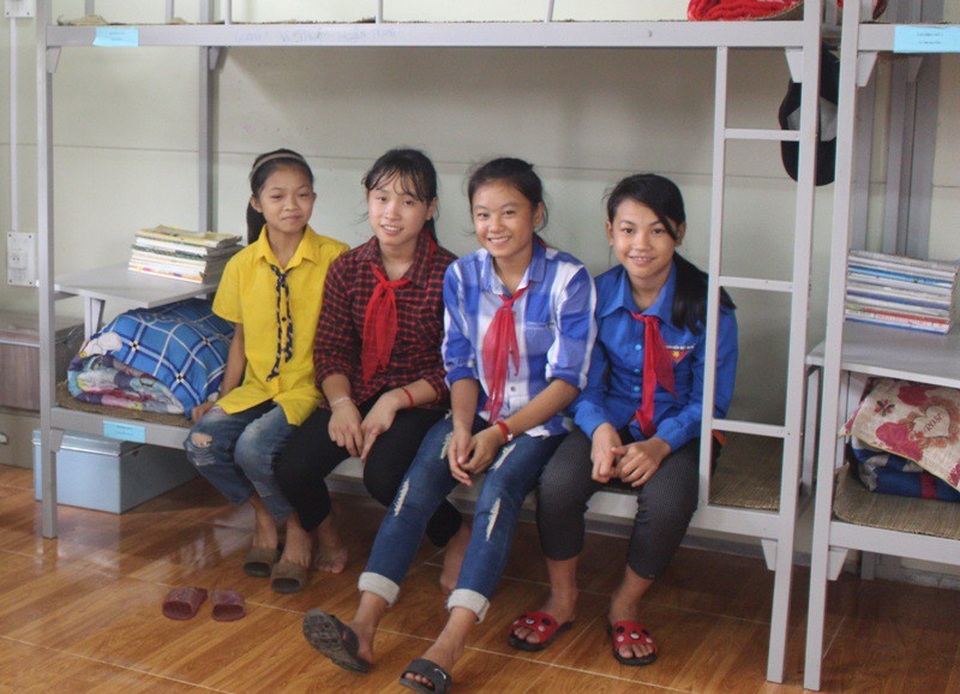 “Bệ đỡ” cho học sinh vùng cao đến trường - 2 Nhờ chủ trương, chính sách của Đảng, Nhà nước nên giờ đây, các em HS ở khu vực miền núi đã có nhà ở bán trú.