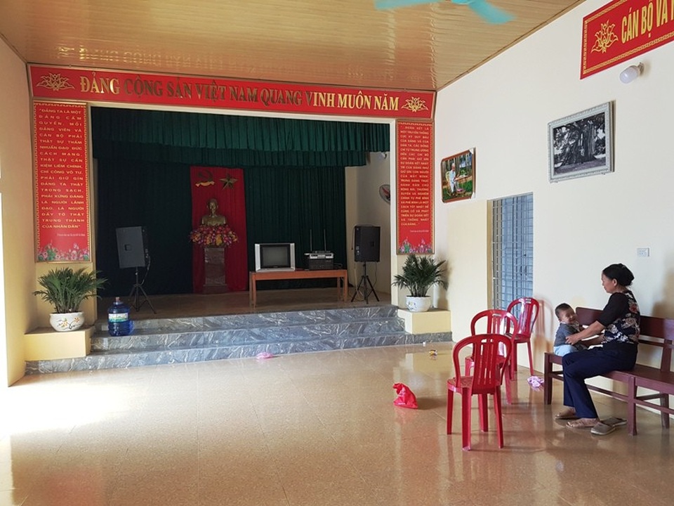 Niềm vui mới nơi người dân “gõ cửa” khắp nơi đòi đất xây nhà văn hóa! - 5 Nhà văn hóa rộng rãi, thoáng mát, sân vận động rộng lớn là nơi sinh hoạt cộng đồng của người dân thôn Phú Cường, thỏa ước mong sau bao năm mong ước.