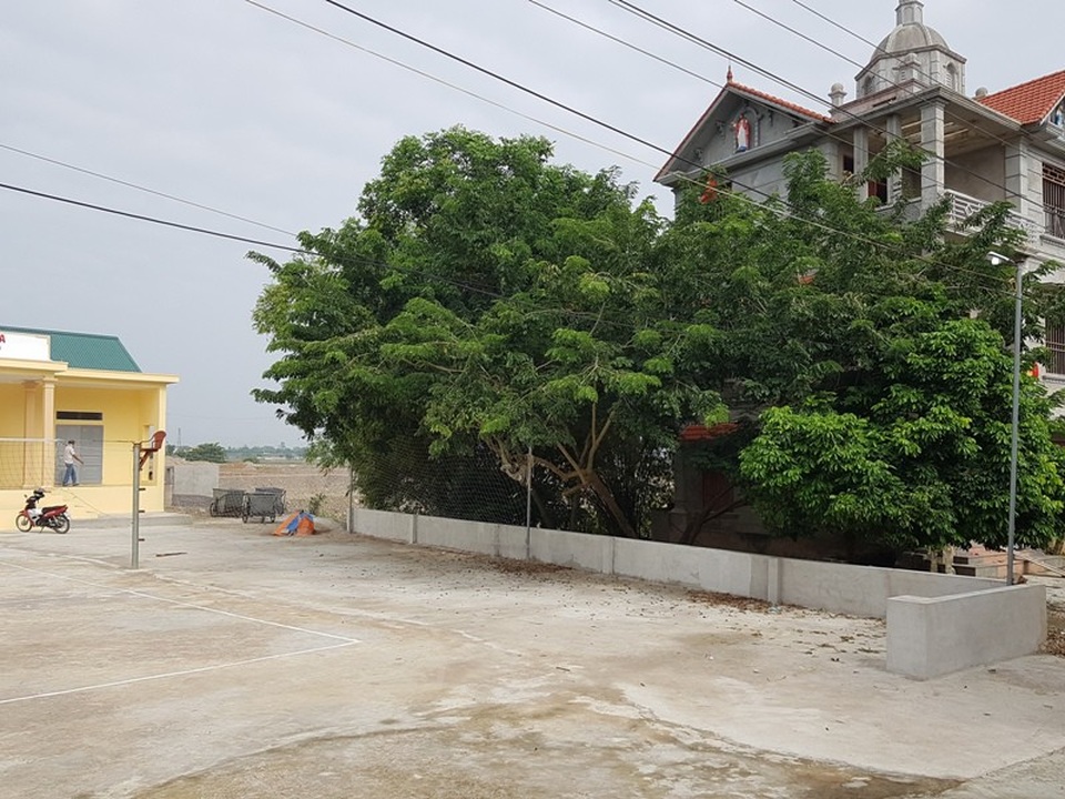 Niềm vui mới nơi người dân “gõ cửa” khắp nơi đòi đất xây nhà văn hóa! - 6 Niềm vui mới nơi người dân “gõ cửa” khắp nơi đòi đất xây nhà văn hóa! - 6