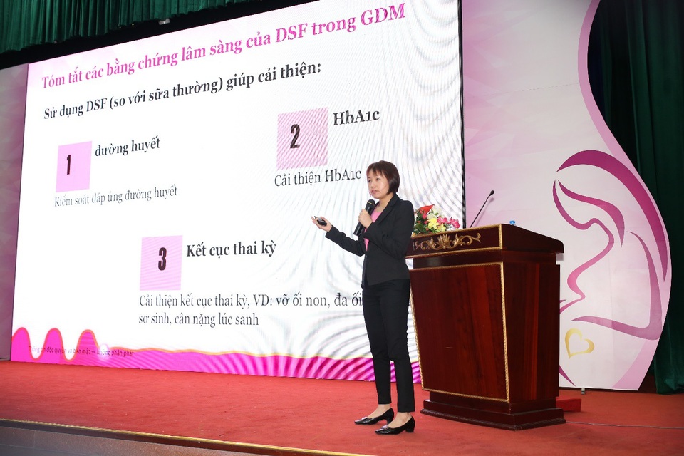 Giải pháp kiểm soát đái tháo đường thai kỳ cho bà bầu - 2 Tiến sĩ Yen Ling Low trình bày về dinh dưỡng liệu pháp trong quản lý ĐTĐTK
