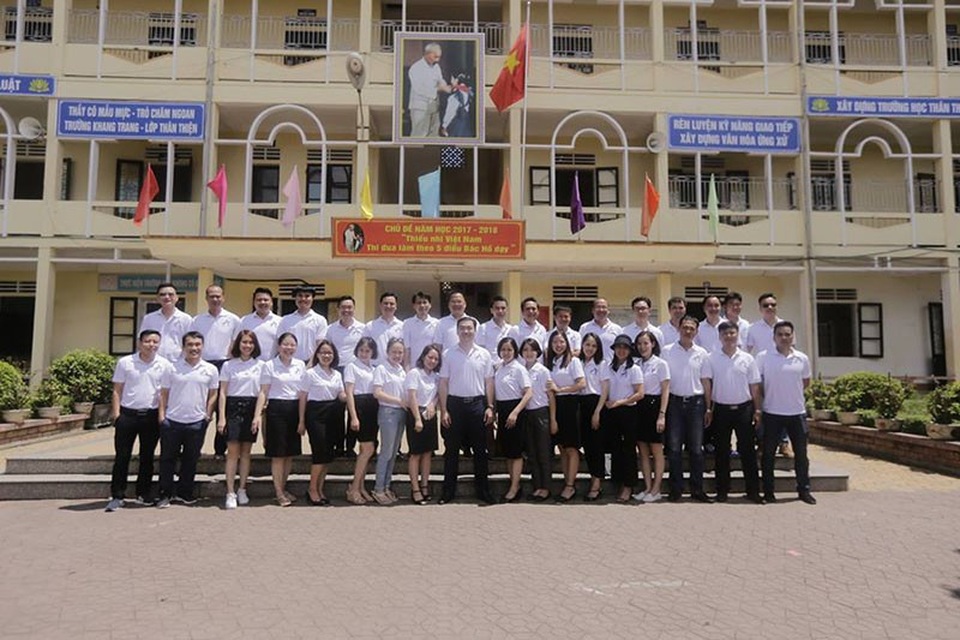 Ra trường 20 năm, đi họp lớp vẫn gần đủ sĩ số - 6