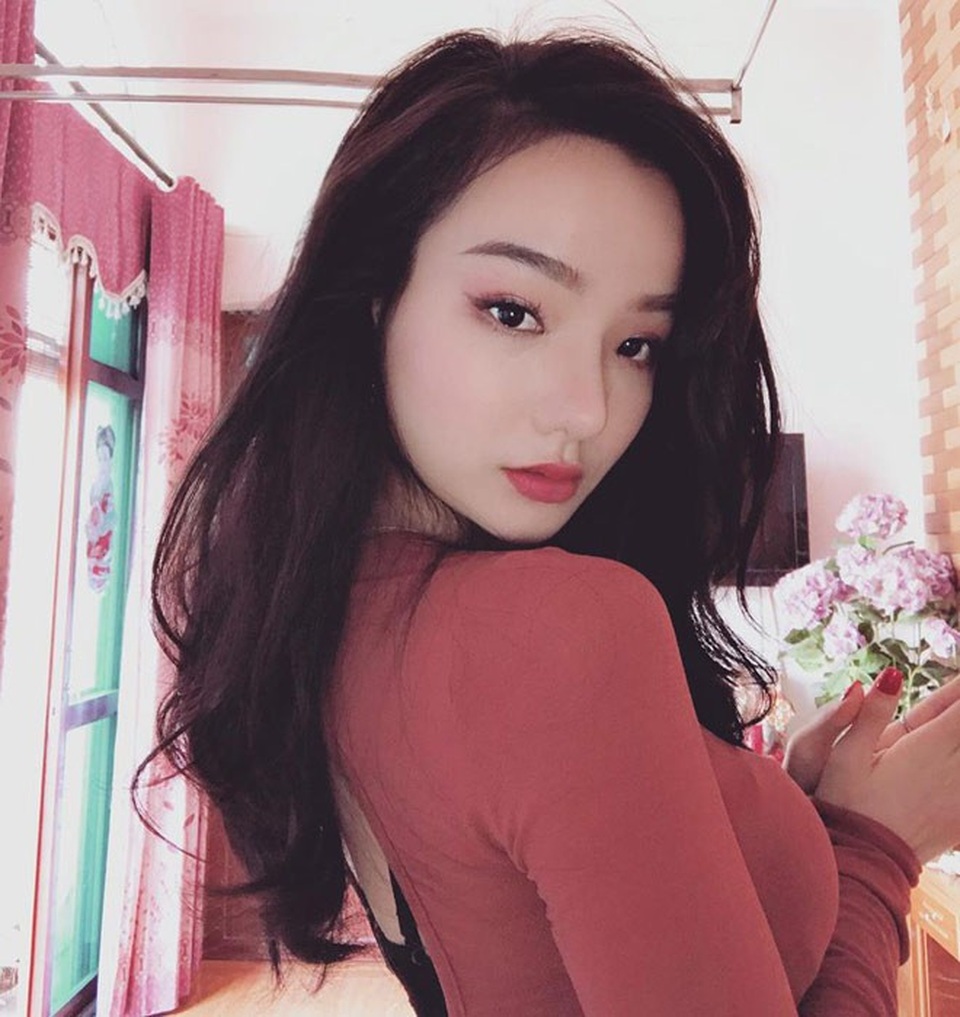 Fan girl nổi tiếng trên báo Hàn: “Thích nhất thủ môn Văn Lâm sau đêm qua” - 6
Cô có được những cơ hội lớn trong công việc