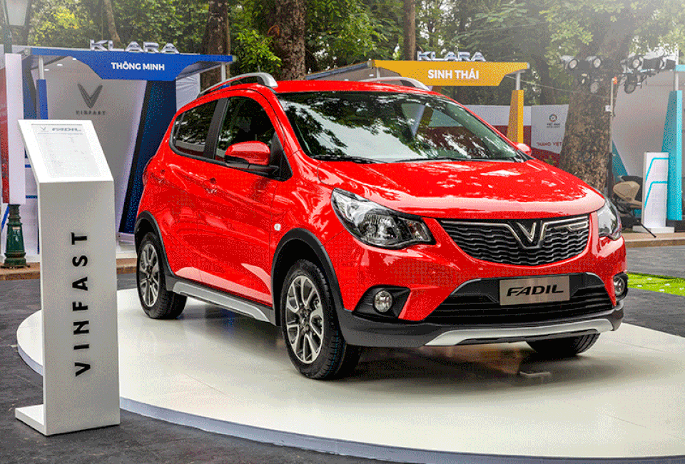 Mẫu ô tô VinFast Fadil có những gì cho người Việt? - 1
Ba chiếc minicar gắn thương hiệu VinFast Fadil đã ra mắt, nhưng đây sẽ không phải là những phiên bản thương mại tới đây của mẫu xe này.