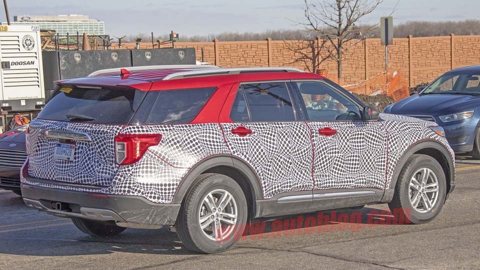 Ford Explorer thế hệ mới xuất hiện trên đường chạy thử - 9 Ford Explorer thế hệ mới xuất hiện trên đường chạy thử - 9