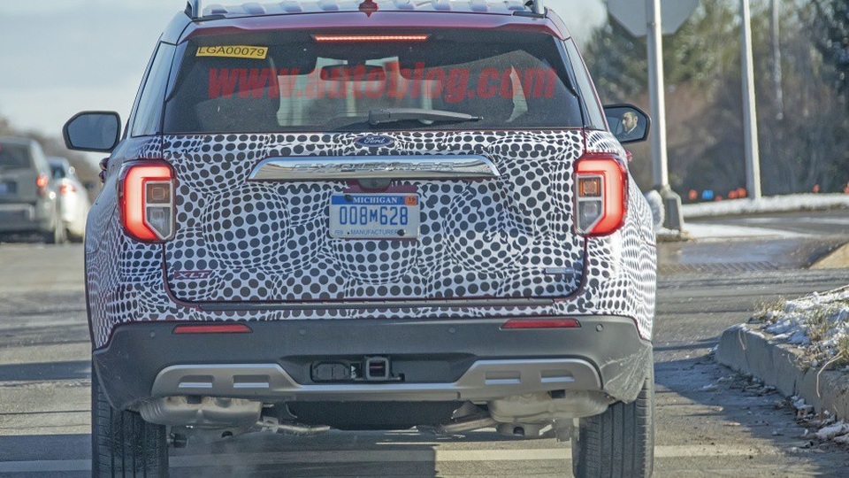 Ford Explorer thế hệ mới xuất hiện trên đường chạy thử - 11 Ford Explorer thế hệ mới xuất hiện trên đường chạy thử - 11