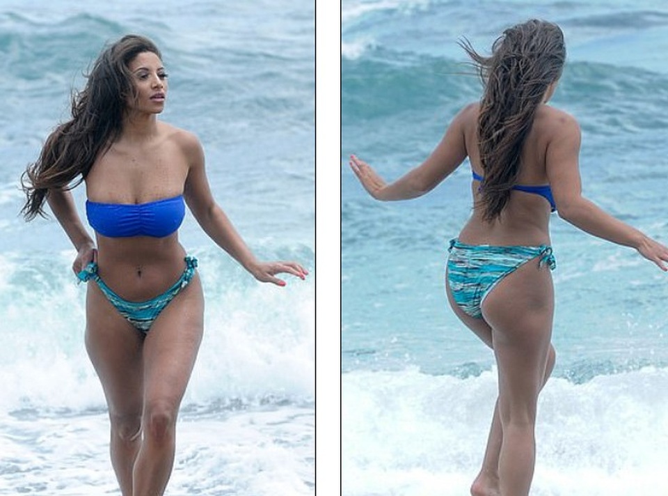 Kayleigh Morris bốc lửa với áo tắm - 5
Kayleigh Morris nổi tiếng từ show truyền hình Ex on the Beach