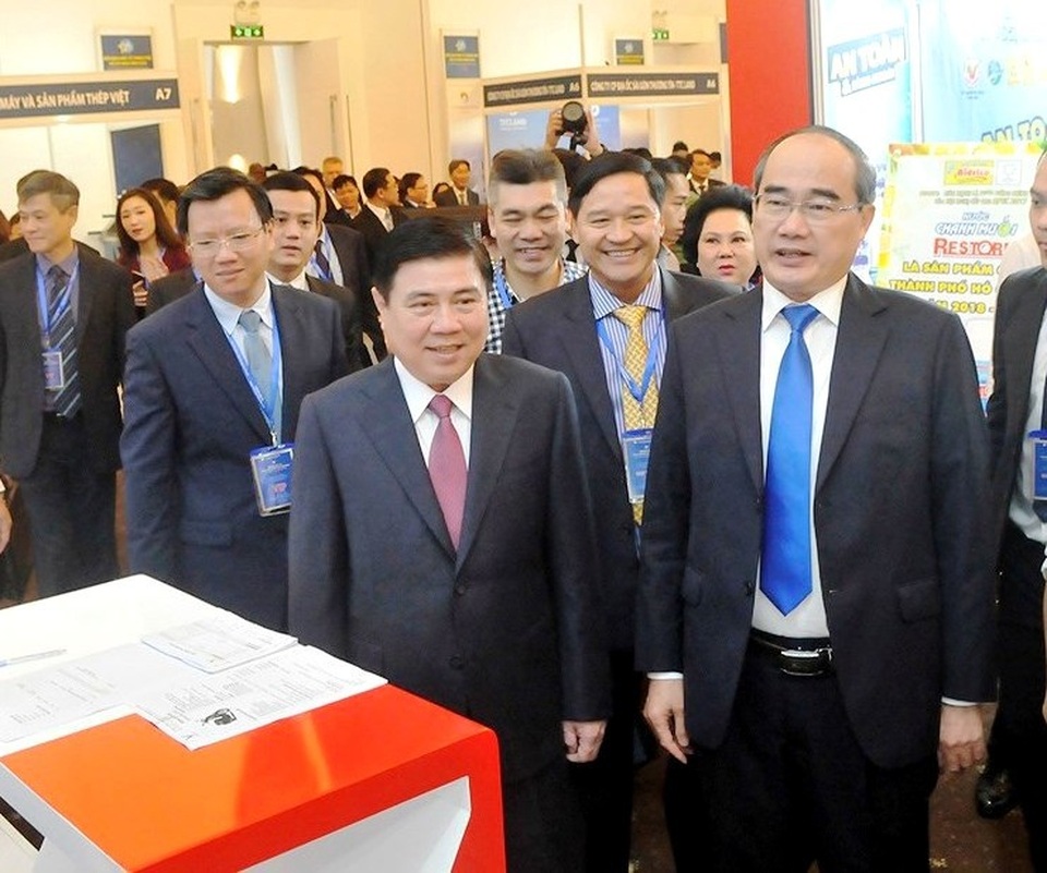 TPHCM đang “chuyển mình” để trở thành một “siêu đô thị” - 2 Lãnh đạo TPHCM và các chuyên gia quốc tế chia sẻ về kinh nghiệm xây dựng đô thị sáng tạo.