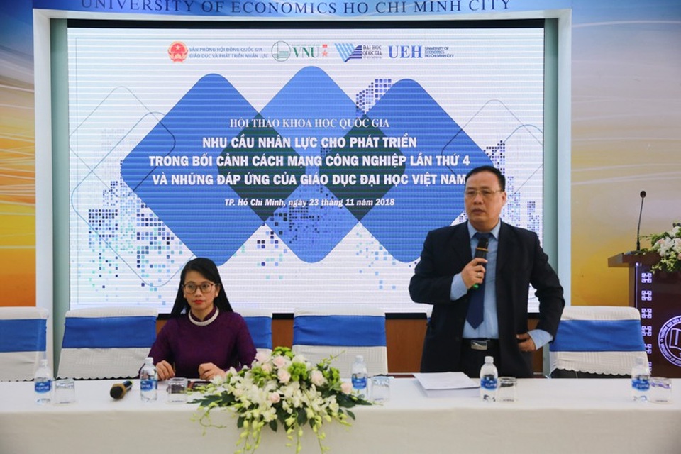 Nhân lực trong cách mạng công nghiệp 4.0: Robot không thể thay thế được giáo viên mầm non - 1 Hội thảo khoa học với chủ đề “Nhu cầu nhân lực cho phát triển trong bối cảnh CMCN lần thứ 4 và những đáp ứng của giáo dục đại học Việt Nam” diễn ra vào sáng 23/11 tại trường ĐH Kinh tế TPHCM