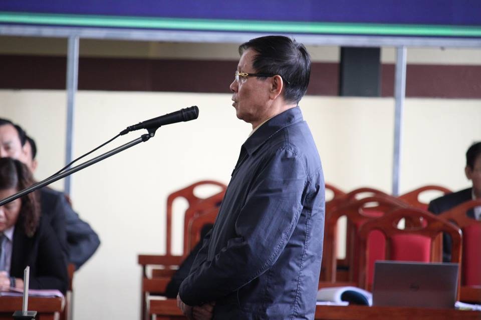 Cựu tướng Phan Văn Vĩnh "xin" mức án thấp nhất trong khung hình phạt - 2 Bị cáo Phan Văn Vĩnh.