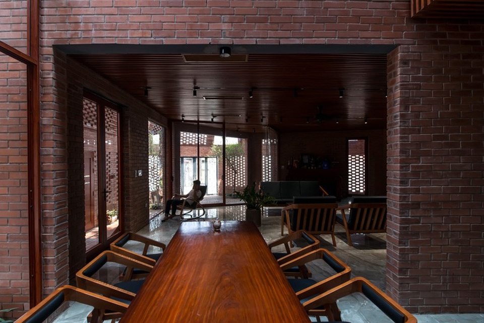 Nhà Hang Gạch nhận giải WAN ngôi nhà của năm 2018 - 8