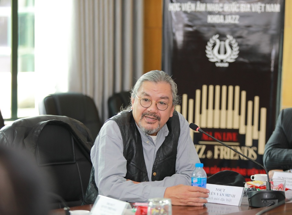NSƯT Quyền Văn Minh biểu diễn trong đêm nhạc Jazz đặc biệt tại Hà Nội - 2 NSƯT Quyền Văn Minh sẽ tham gia biểu diễn những tác phẩm do mình sáng tác bằng chất liệu dân gian Việt Nam.