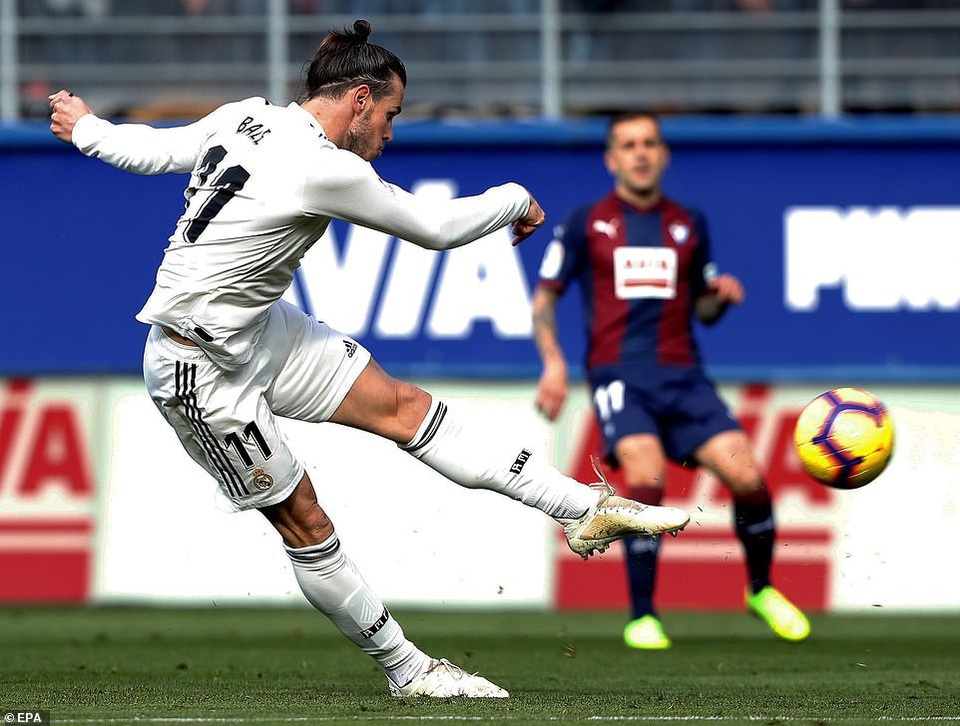 Eibar 3-0 Real Madrid: Cú sốc lớn với HLV Solari - 11
Bale đã có một trận đấu đáng quên