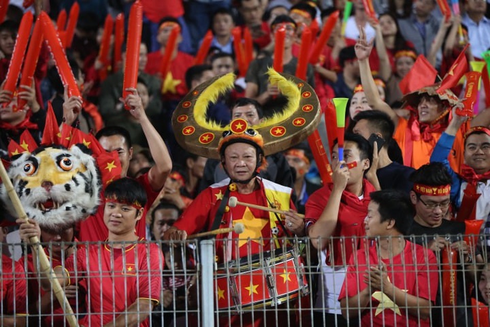 Việt Nam 3-0 Campuchia: Giành ngôi đầu bảng - 23