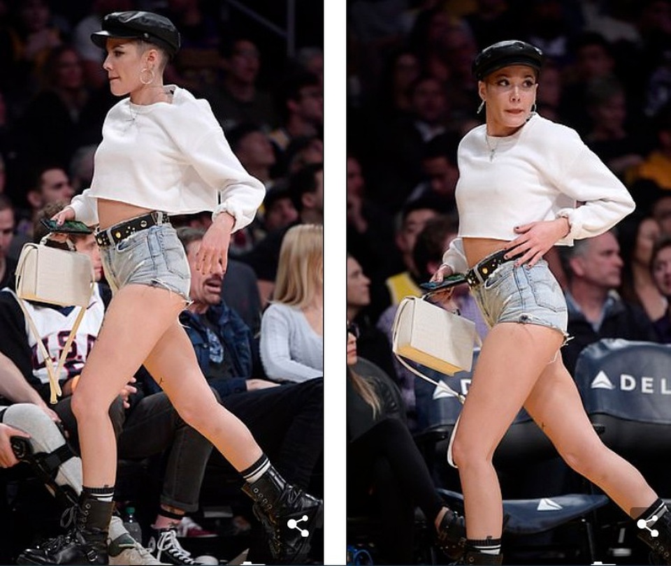 Halsey khoe chân thon trên sân bóng rổ - 2
Ca sỹ 24 tuổi mặc đồ gợi cảm và năng động đi xem bóng rổ