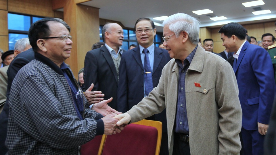 Tổng Bí thư, Chủ tịch nước: “Mắt xích nào hỏng phải thay ngay” - 2 Tổng Bí thư, Chủ tịch nước Nguyễn Phú Trọng tiếp xúc cử tri quận Ba Đình, Tây Hồ