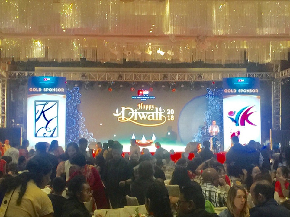Tưng bừng đón chào lễ hội ánh sáng Diwali 2018 - 2 Quang cảnh buổi lễ Diwali diễn ra tại Hà Nội hôm 24/11 vừa qua