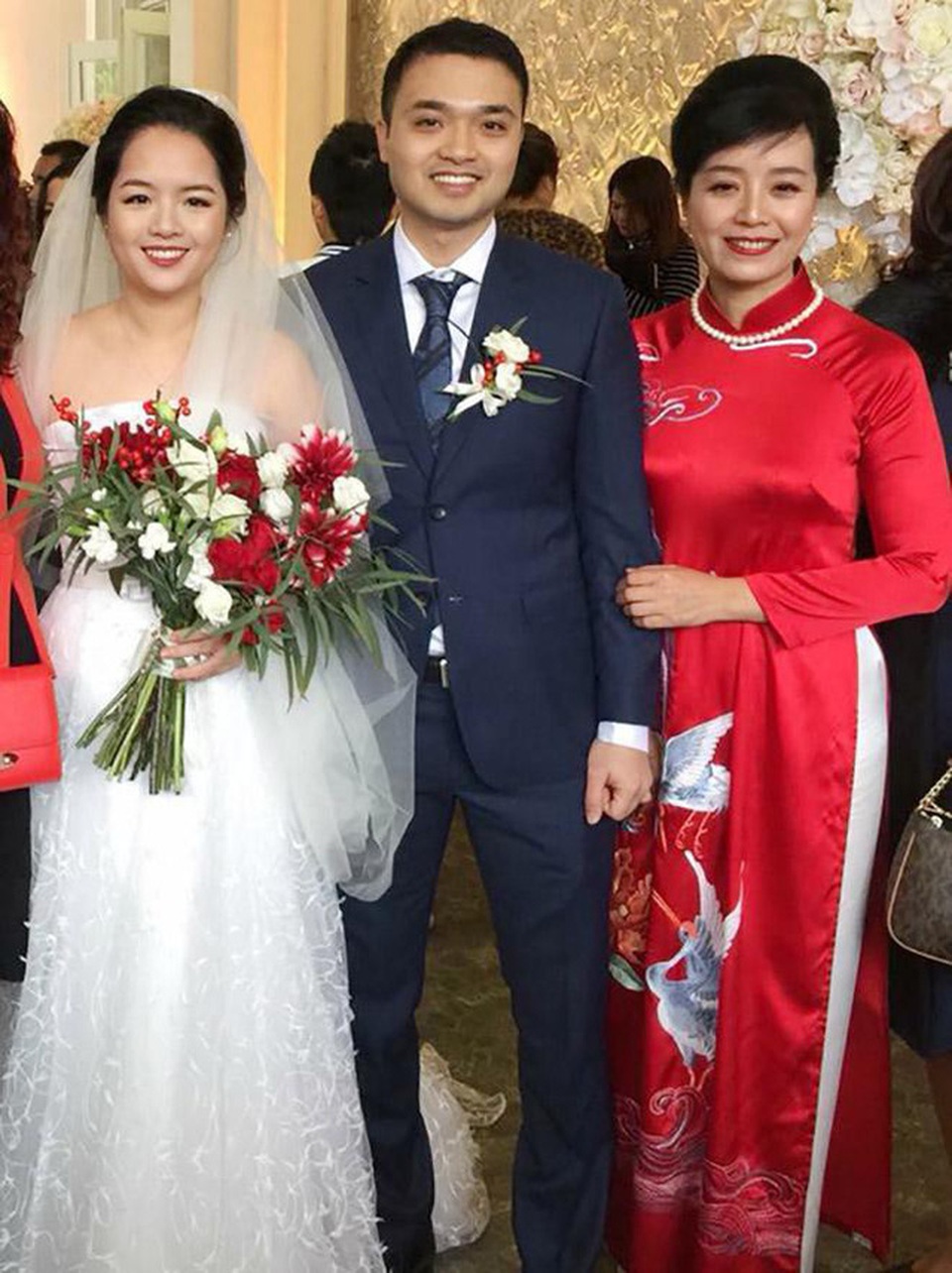 NSƯT Chiều Xuân: “Từ khi lên chức bà ngoại, tôi dễ nhạy cảm, dễ nước mắt” - 1 NSƯT Chiều Xuân trong ngày cưới con gái Hồng Mi.
