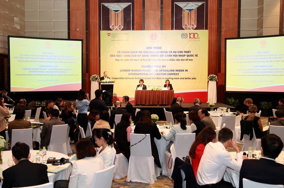 Tham gia CPTPP: Pháp luật lao động VN cần điều chỉnh gì? - 1
Hội thảo về chính sách thị trường lao động và nâng cao kỹ năng hội nhập quốc tế. (Ảnh: D.C)