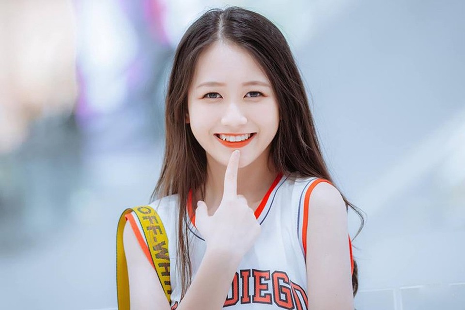 Nữ sinh Nam Định sở hữu nụ cười răng khểnh rất đáng yêu - 2 Nữ sinh Nam Định sở hữu nụ cười răng khểnh rất đáng yêu - 2