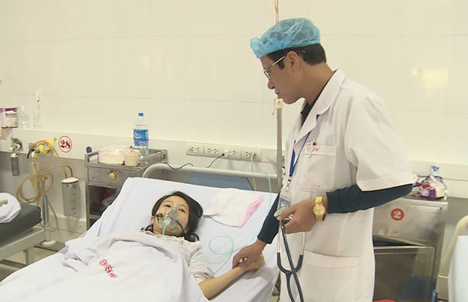 Đầu mùa lạnh, đốt than sưởi ấm bà đẻ, 4 người trong gia đình thương vong - 2 Hiện chị N. đã qua cơn nguy kịch. (Ảnh: H.T)