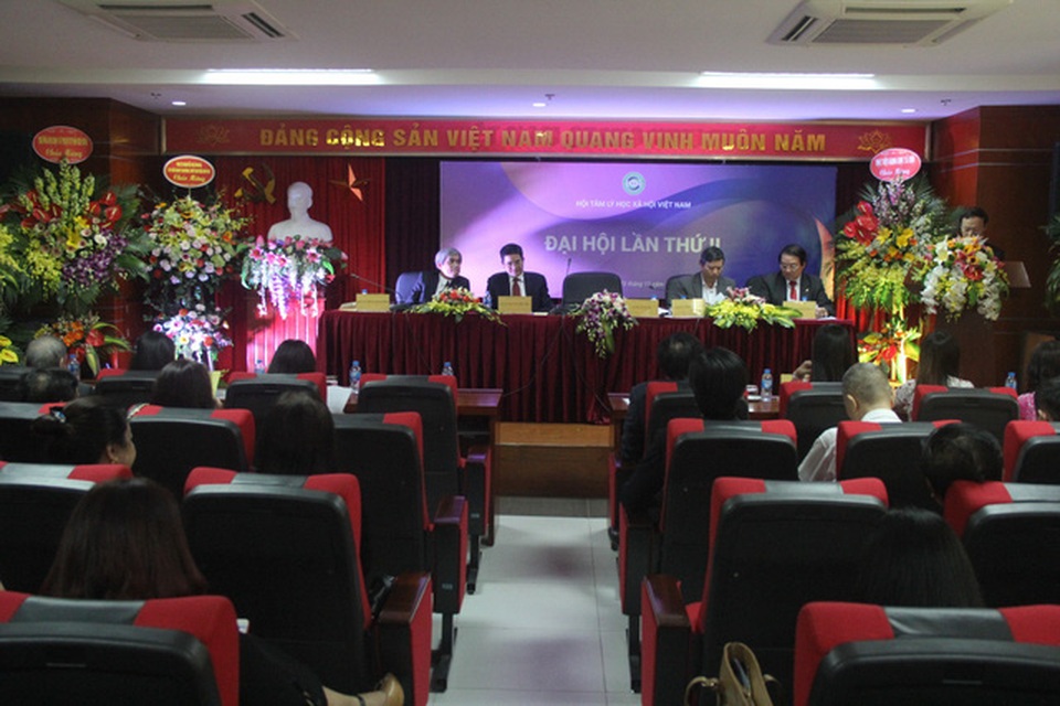 GS.TS Vũ Dũng tiếp tục được bầu làm Chủ tịch Hội Tâm lý học xã hội Việt Nam - 1
Đại hội lần thứ II Hội Tâm lý học xã hội Việt Nam