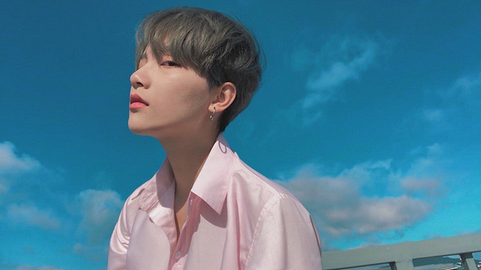 “Cô nàng đẹp trai” phiên bản Việt khiến fan nữ rần rần "xin yêu" - 4 Hồng Xuân trung thành với kiểu tóc undercut cùng phong cách menswear