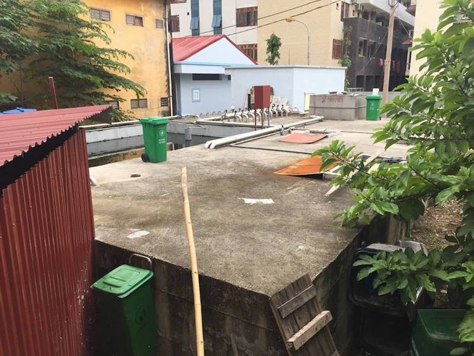 Hệ thống xử lý chất thải của Bệnh viện đa khoa tỉnh Bắc Giang “tra tấn” người dân đến bao giờ? - 2
Hệ thống xử lý nước thải của Bệnh viện đa khoa tỉnh Bắc Giang tra tấn người dân suốt một thời gian dài.