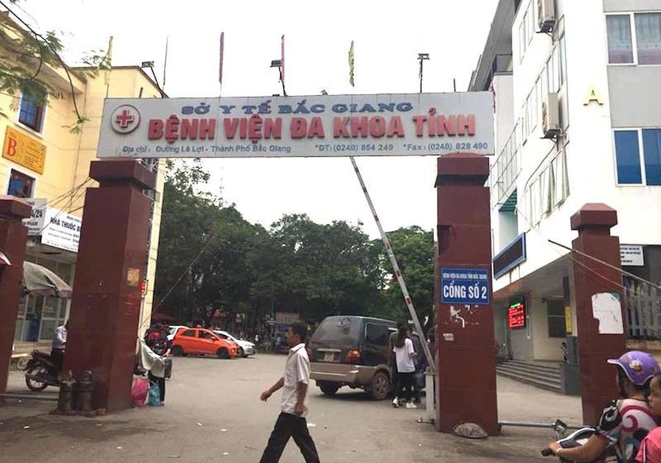 Hệ thống xử lý chất thải của Bệnh viện đa khoa tỉnh Bắc Giang “tra tấn” người dân đến bao giờ? - 1 Hệ thống xử lý chất thải của Bệnh viện đa khoa tỉnh Bắc Giang “tra tấn” người dân đến bao giờ? - 1