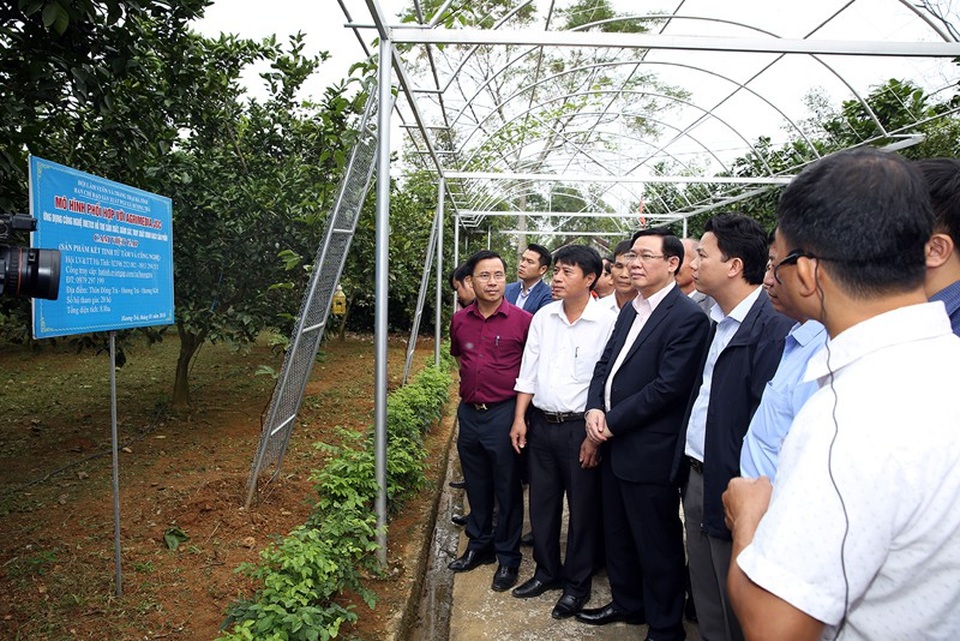 Phó Thủ tướng ngạc nhiên trước sức bật của thôn từng nghèo khó bậc nhất vùng rốn lũ - 2 Phó Thủ tướng ngạc nhiên trước sức bật của thôn từng nghèo khó bậc nhất vùng rốn lũ - 2