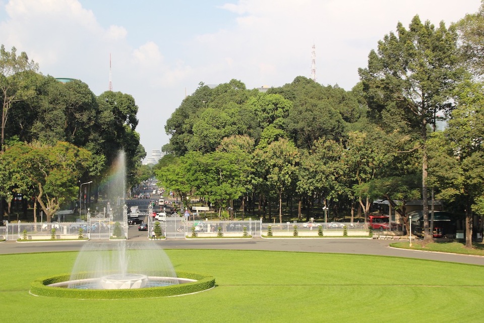Công viên 30 tháng 4 trước Hội trường Thống Nhất là lá phổi xanh giữa trung tâm thành phố