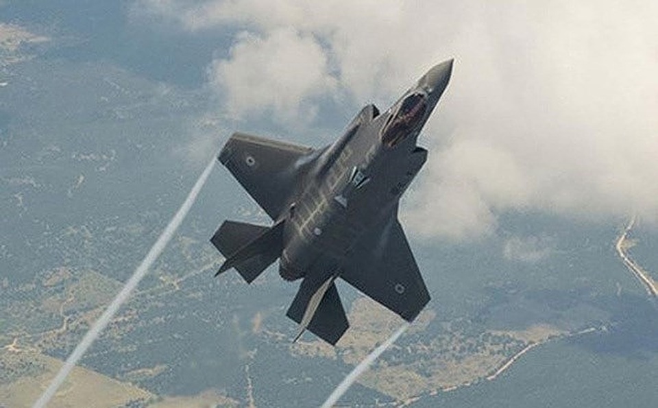 Phòng không Syria báo động khi Israel nhận thêm tiêm kích tàng hình F-35 - 12
Ngoài ra điểm đặc biệt của F-35I Adir đó là nó đã được nhà sản xuất Lockheed Martin cung cấp mã nguồn nhằm giúp Israel tự tích hợp các loại vũ khí do mình chế tạo vào máy bay.