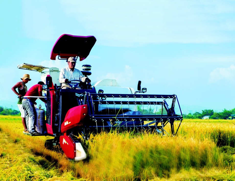 Máy gặt vô lăng mang thương hiệu Nhật đã được sử dụng ở Việt Nam - 1