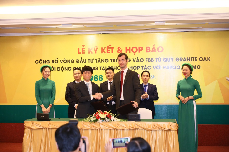 Chuỗi cầm đồ F88 được định giá gần 1000 tỷ đồng ở vòng đầu tư tăng trưởng - 1
Với việc ký kết này, F88 nhận thêm khoản đầu tư tăng trưởng từ Granite Oak, một quỹ đầu tư Châu Âu với định giá gần 1.000 tỷ đồng