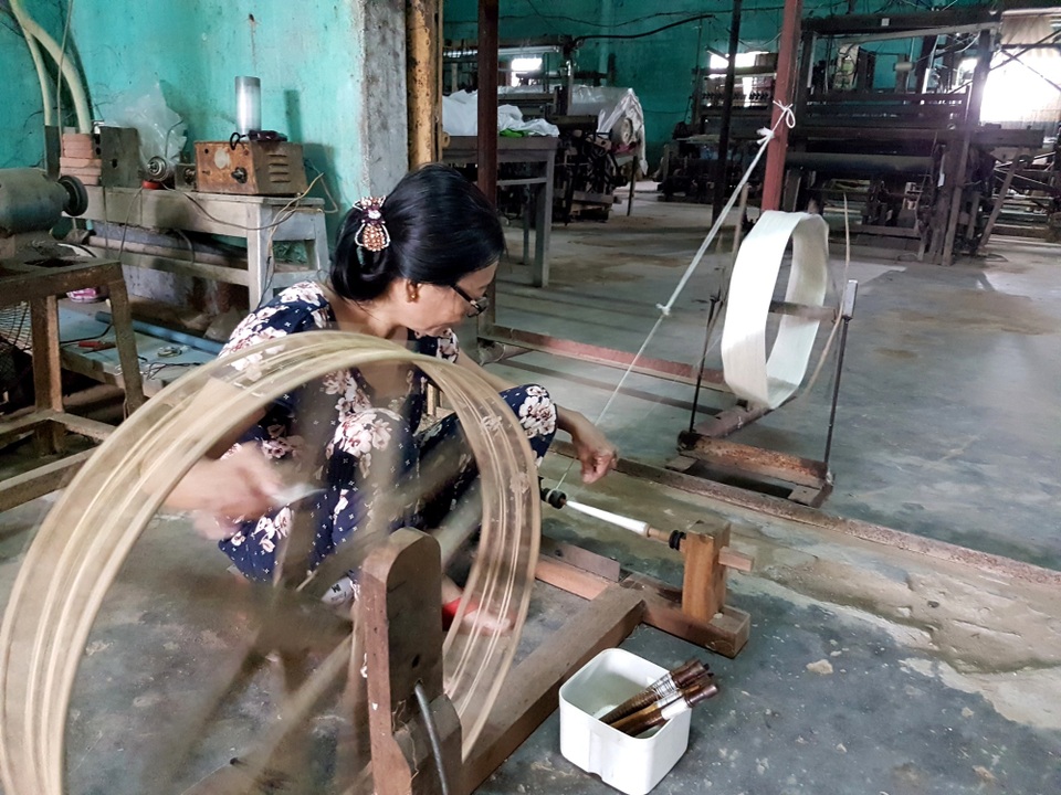 Hàn Quốc hỗ trợ Quảng Nam khôi phục lụa Mã Châu - 3 Nghề ươm tơ dệt lụa Mã Châu sẽ khôi phục trong tương lai?