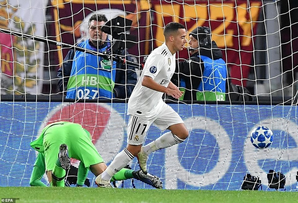 AS Roma 0-2 Real Madrid: Thầy trò HLV Solari giành ngôi đầu bảng - 4
Lucas Vazquez nâng tỷ số lên 2-0 ở phút 59