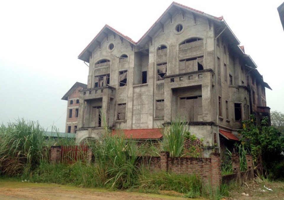 "Thiên đường" hốt bạc An Khánh: 1 cú sụt hố, 10 năm chưa ngóc đầu - 2
Hàng nghìn tỷ đóng băng theo BĐS (Ảnh: Tuấn Linh)