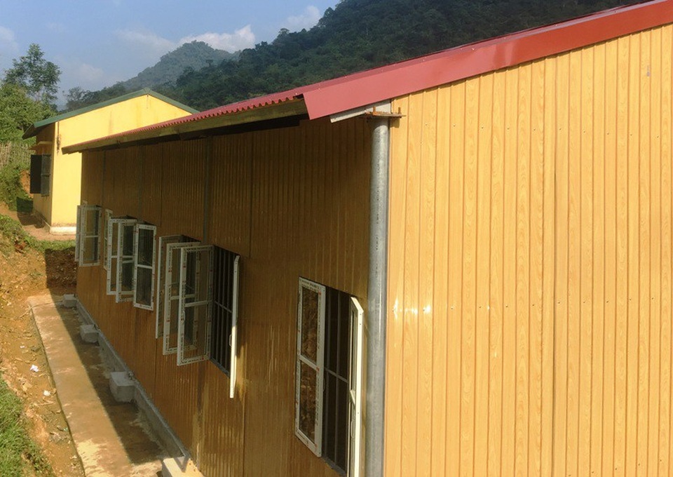 Khánh thành công trình phòng học Dân trí thứ 23 tại Thanh Hóa - 13 Khánh thành công trình phòng học Dân trí thứ 23 tại Thanh Hóa - 13