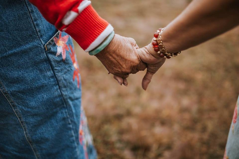 Theo chị Thảo, hai cụ diễn xuất rất tự nhiên vì đã nhiều lần “nắm tay” nhau đi du lịch nhiều lần trong năm.