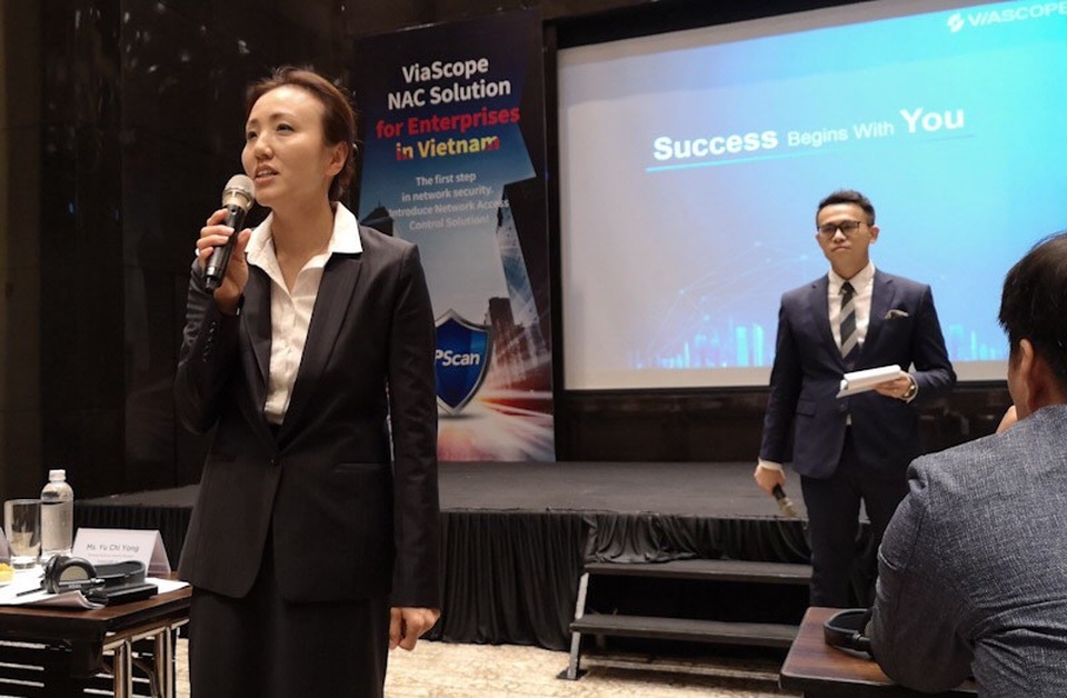 Tăng cường bảo mật và quản lý tập trung cho DN Việt dựa theo công nghệ Hàn Quốc - 2 Đại diện của ViaScope giới thiệu về các giải pháp dành cho doanh nghiệp Việt Nam.