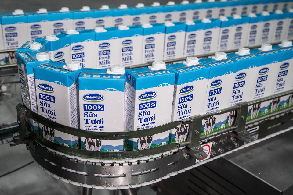 Vinamilk trúng Gói thầu cung cấp sữa Chương trình Sữa học đường TP Hà Nội - 1 Dây chuyền sản xuất trong nhà máy sữa Việt Nam của Vinamilk